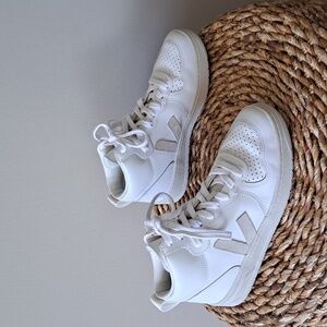 Veja Womens V-15 Mid White Leather High Top Sneakers Suede Logo EU36/US5